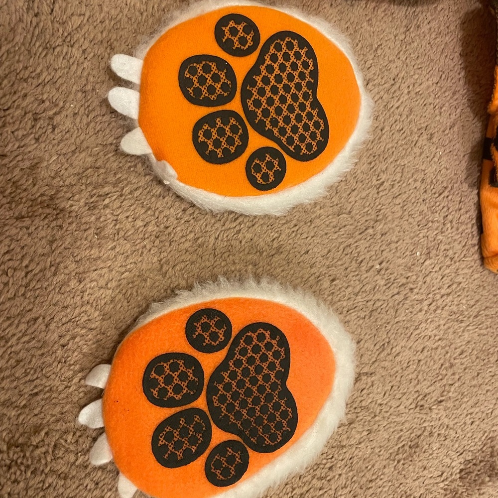 Tiny Tiger Infant Costume 6-12M EUC - Picture 3 of 3